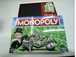 Hasbro Monopoly C1009 Classic Board Game 