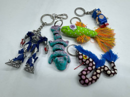Set of 5 Doll keychain