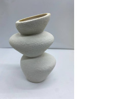 3 stone vase