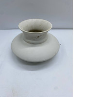 Small white flower's vase Small white flower's vase