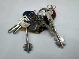 SET OF KEYS