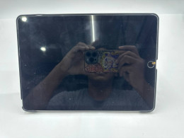 Apple iPad (NOT NEW) Apple iPad (NOT NEW)
