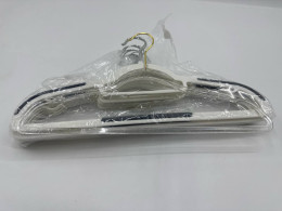 Set of 11 clothes hanger