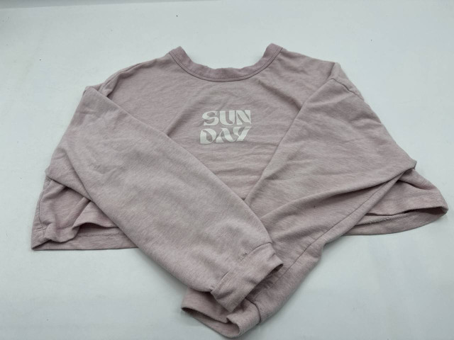 Women's pink long-sleeved round neck shirt Women's pink long-sleeved round neck shirt