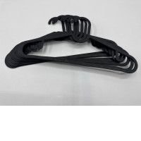 Set of 8 Black plastic hanger Set of 8 Black plastic hanger