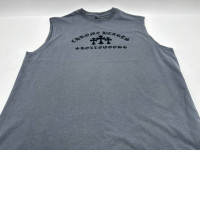 Gray sleeveless shirt