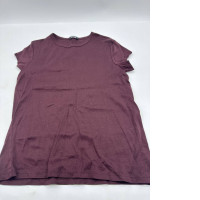 Red round neck t-shirt Red round neck t-shirt