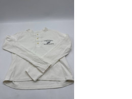 White long-sleeved round-neck shirt with buttons