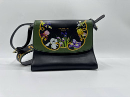 Women's black shoulder bag