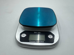 weighing scale (NOT NEW)