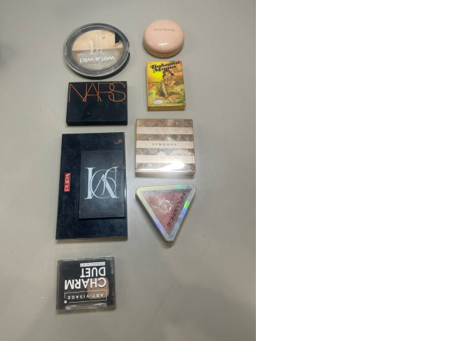 Large 8 piece face shadow set Large 8 piece face shadow set