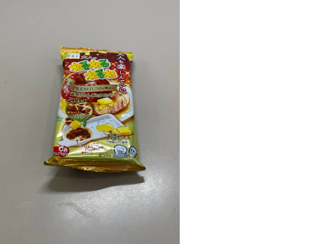 Children's chewy candies with apple and carmel flavor Children's chewy candies with apple and carmel flavor