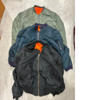 Set 3 SECONDHAND bomber jacket with zipper