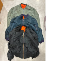 Set 3 SECONDHAND bomber jacket with zipper