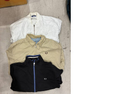 Set of 3 SECONDHAND light sweaters with collar