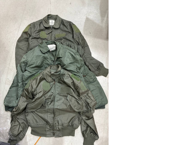 Set of 3 SECONDHAND dark green military jackets Set of 3 SECONDHAND dark green military jackets