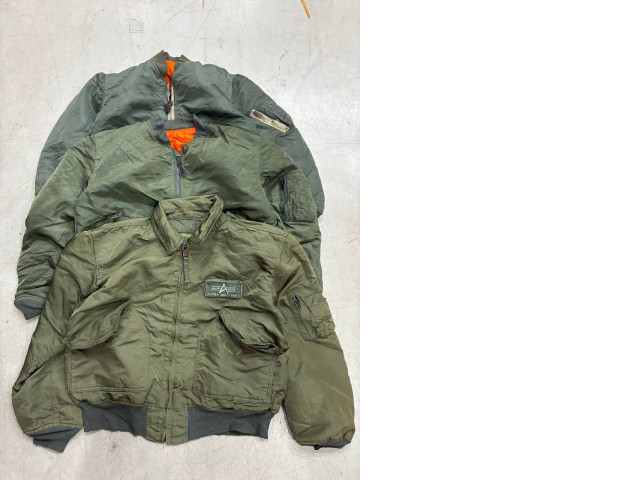 Set of 3 SECONDHAND dark green bomber jackets Set of 3 SECONDHAND dark green bomber jackets