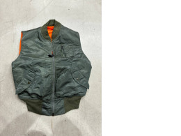 Dark green insulated vest Dark green insulated vest