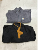 Set of 2 SECONDHAND insulated fabric sweatshirts with collar Set of 2 SECONDHAND insulated fabric sweatshirts with collar