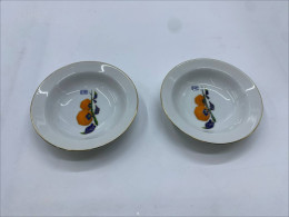 Set of 2 Hand-painte d antique floral pattern glass plate Set of 2 Hand-painte d antique floral pattern glass plate