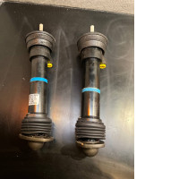 set of two shock absorber struts