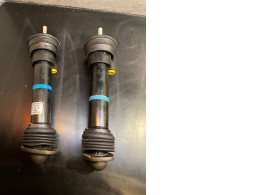set of two shock absorber struts