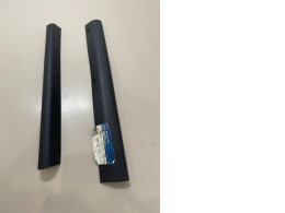 set of two car body sealing rubbers