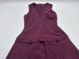 Women's Sleeveless Pleated V Neck Back Zip Mini Dress Women's Sleeveless Pleated V Neck Back Zip Mini Dress