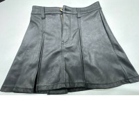 Women's black faux leather short skirt