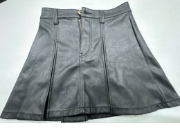 Women's black faux leather short skirt