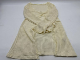 Long-sleeved knitted cardigan