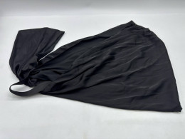 Women's black headscarf