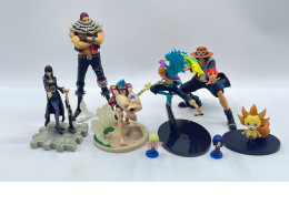 Set of Japanese figures ONE PIECE Set of Japanese figures ONE PIECE
