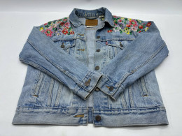 Women's denim jacket