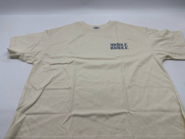 Cream-colored round neck T-shirt Cream-colored round neck T-shirt