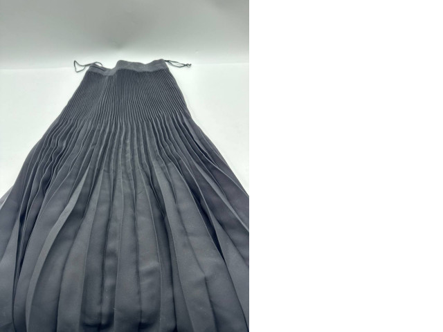 Black long skirt one-shoulder dress Black long skirt one-shoulder dress