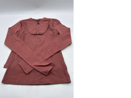 Set of 2 Red tank top and sweater 