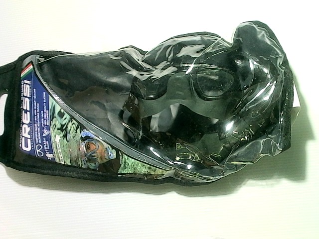 Adult set with Cressi snorkel Adult set with Cressi snorkel