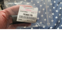 Set of 2 	Mitsubishi Pajero Sport (3G) 7630A176 