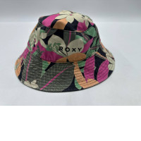 wide-brimmed hat wide-brimmed hat