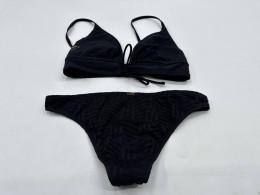 Black bikini 