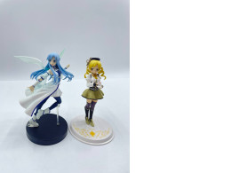 Set of 2 Japanese anime figures Set of 2 Japanese anime figures
