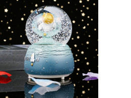 snow glove for astronaut