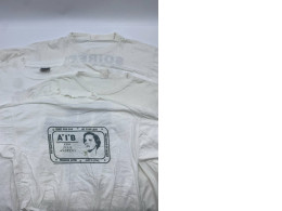 Set of 4 White vintage round neck t-shirt Set of 4 White vintage round neck t-shirt