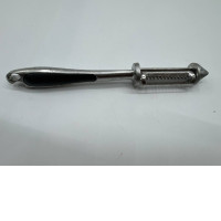 Stainless steel fruit peeler 