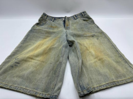 Men's three-quarter jeans