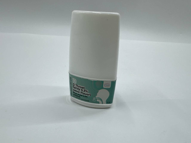 D Throat Spray 0.3% Mint scent 15 ml. Relieves inflammation and sore throat. D Throat Spray 0.3% Mint scent 15 ml. Relieves inflammation and sore throat.