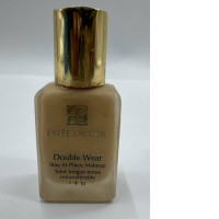 Estée Lauder Double Wear Foundation Estée Lauder Double Wear Foundation