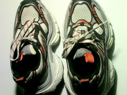 sports shoes sports shoes