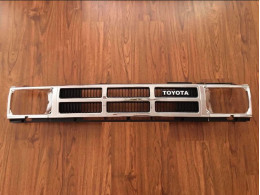 Grille for hilux ln65 second hand